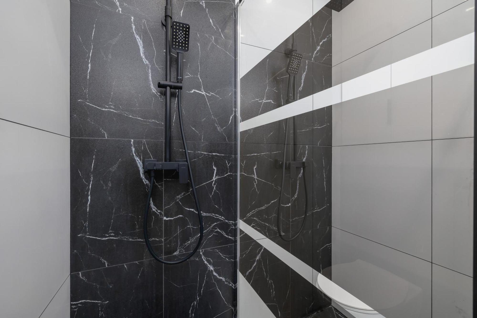 Przestronny Apartament Z Balkonem By Noclegi Renters Krakow Bagian luar foto